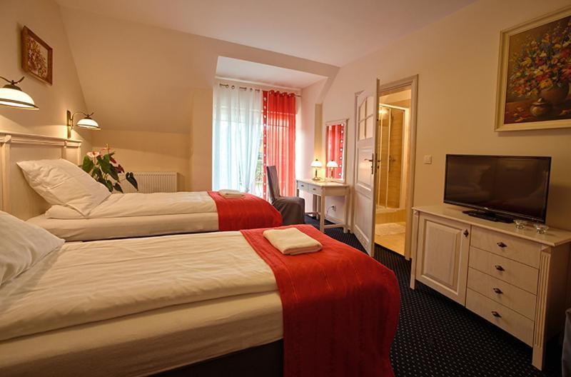 Hotel Osada Dankow Miłomłyn Exteriér fotografie