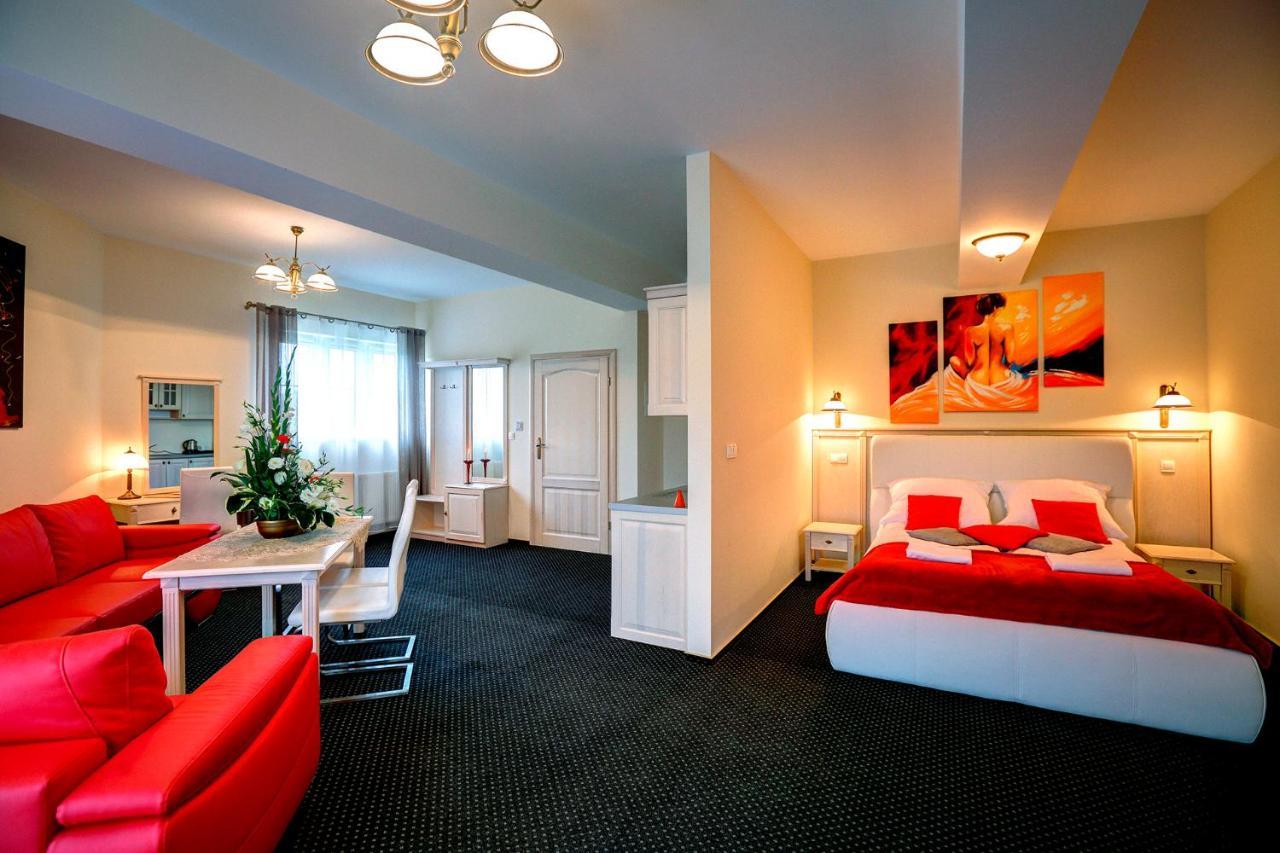 Hotel Osada Dankow Miłomłyn Exteriér fotografie